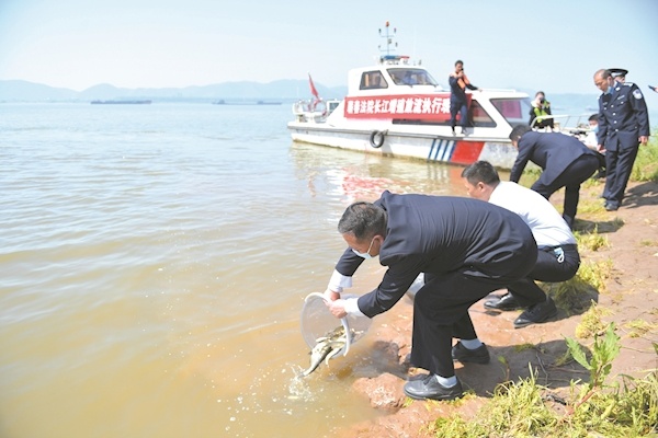 水库事件圆满解决，正义之光照亮人心